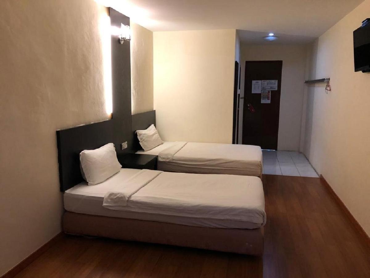 Hotel Sarina Mukah Екстериор снимка